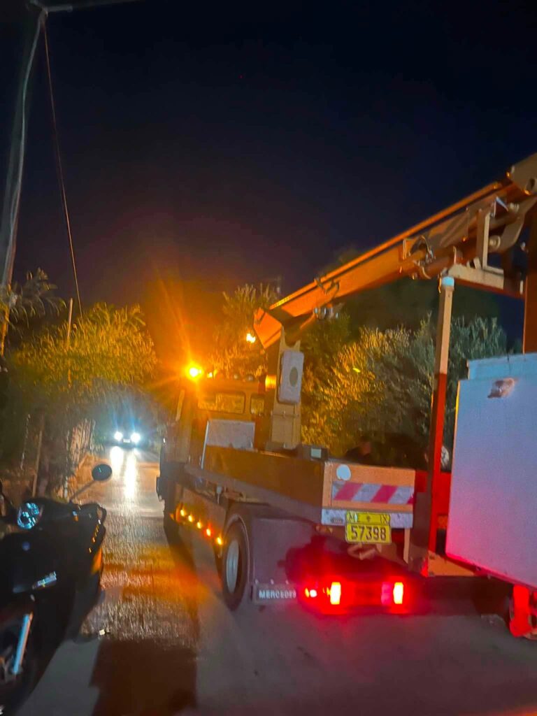Καλαμάκι: Νυχτερινή επιχείρηση κόντρα στο σκοτάδι – Βελτίωση του φωτισμού ΒΙΝΤΕΟ-ΦΩΤΟ 5 Καλαμάκι: Νυχτερινή επιχείρηση κόντρα στο σκοτάδι – Βελτίωση του φωτισμού ΒΙΝΤΕΟ-ΦΩΤΟ