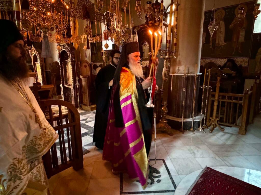 Ο Μητροπολίτης Ιερώνυμος στην Αγία Λαύρα Καλαβρύτων ΦΩΤΟ
