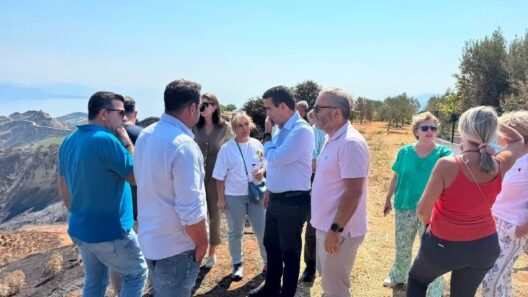 Στην Αιγιάλεια κλιμάκιο του ΠΑΣΟΚ: Στο επίκεντρο οι ζημιές σε ελιές, σταφίδα και αμπέλια ΦΩΤΟ 12 Στην Αιγιάλεια κλιμάκιο του ΠΑΣΟΚ: Στο επίκεντρο οι ζημιές σε ελιές, σταφίδα και αμπέλια ΦΩΤΟ