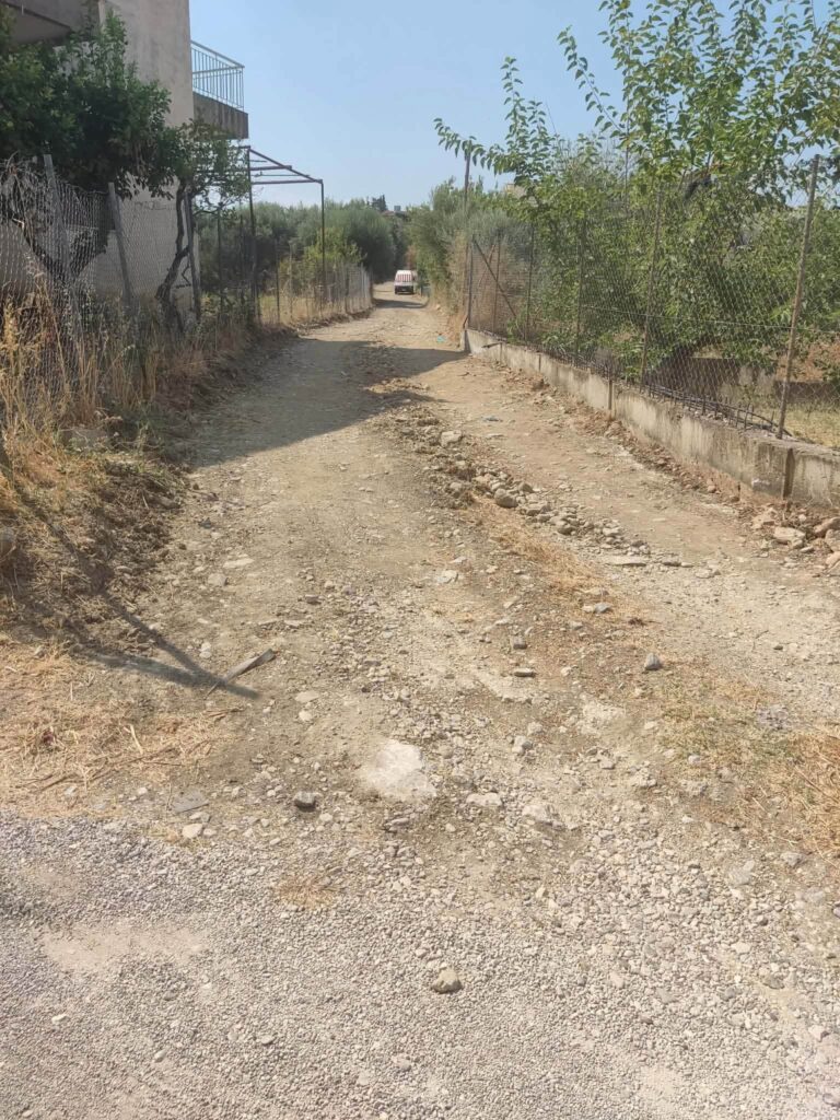 Οβρυά: Έσκαψαν... λάθος δρόμο και προκάλεσαν ατυχήματα – Ανάστατοι οι κάτοικοι ΦΩΤΟ