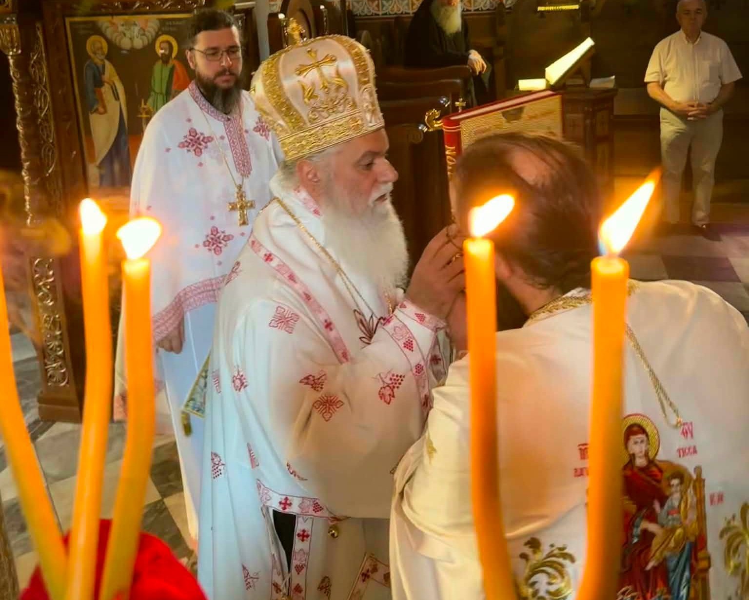 Ο Μητροπολίτης Ιερώνυμος στην Αγία Λαύρα Καλαβρύτων ΦΩΤΟ