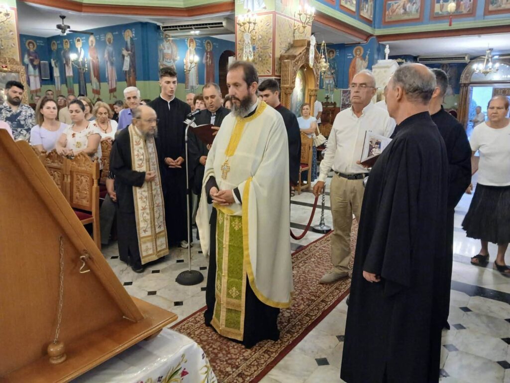 Τα εγκώμια της Θεοτόκου στην Φανερωμένη Αιγίου ΦΩΤΟ 8 Τα εγκώμια της Θεοτόκου στην Φανερωμένη Αιγίου ΦΩΤΟ