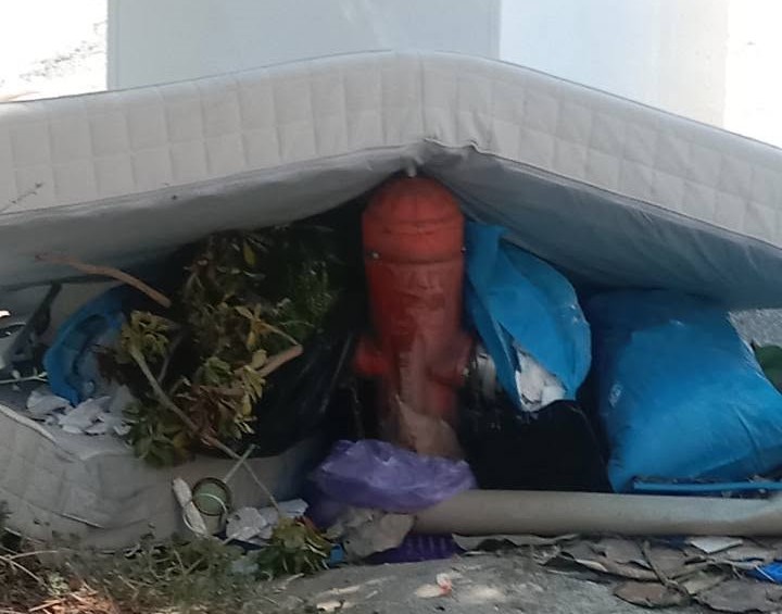 Πυρσβέστες κρούουν «πνιγμένο» στα σκουπίδια ΦΩΤΟ
