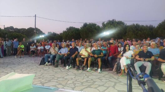 Ακράτα: Μαζική συγκέντρωση διαμαρτυρίας κατοίκων για την πολυετή καθυστέρηση του Αποχετευτικού στην Ανατολική Αιγιάλεια ΦΩΤΟ 21 Ακράτα συγκέντρωση διαμαρτυρίας