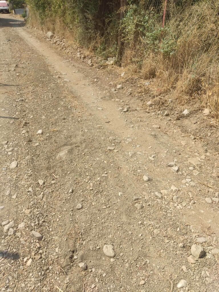 Οβρυά: Έσκαψαν... λάθος δρόμο και προκάλεσαν ατυχήματα – Ανάστατοι οι κάτοικοι ΦΩΤΟ