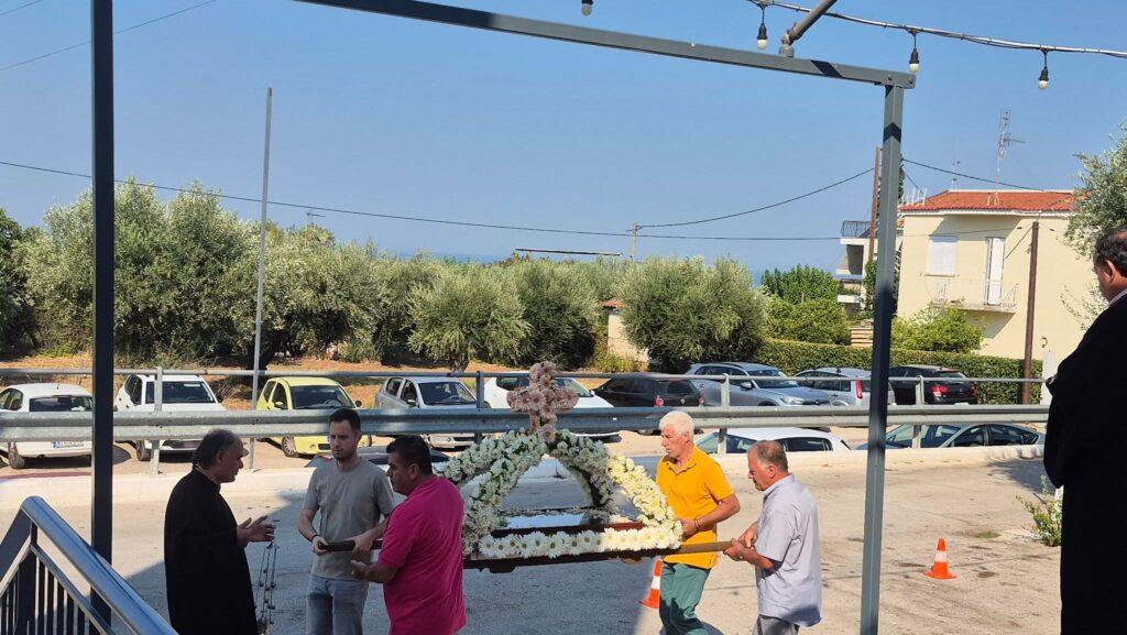 Τα εγκώμια της Υπεραγίας Θεοτόκου στην Αγία Ειρήνη Ριγανοκάμπου ΦΩΤΟ