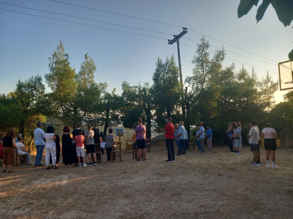 Υπαίθρια ευχαριστία προς την Παναγία στον Καταρράκτη Ερυμάνθου ΦΩΤΟ