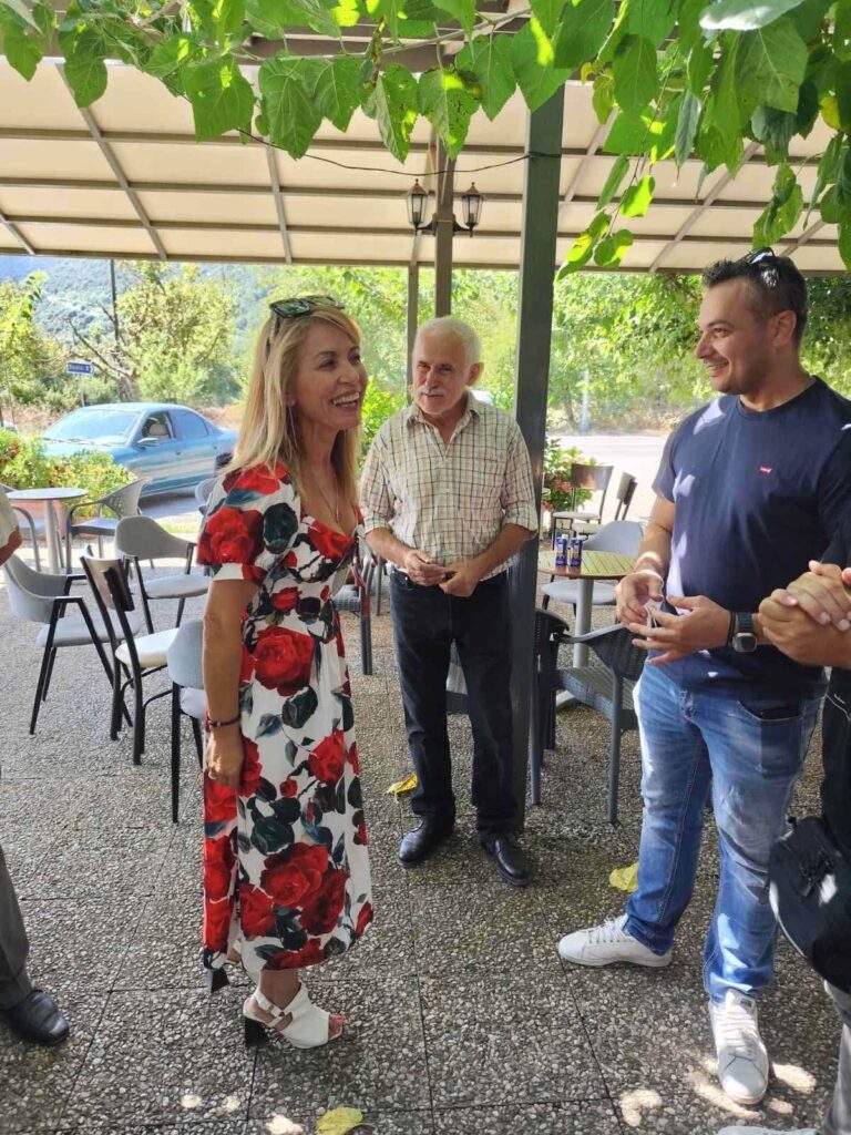 Το «ευχαριστώ» της Γιώτας Παυλοπούλου για τις αμέτρητες ευχές στη γιορτή της ΦΩΤΟ