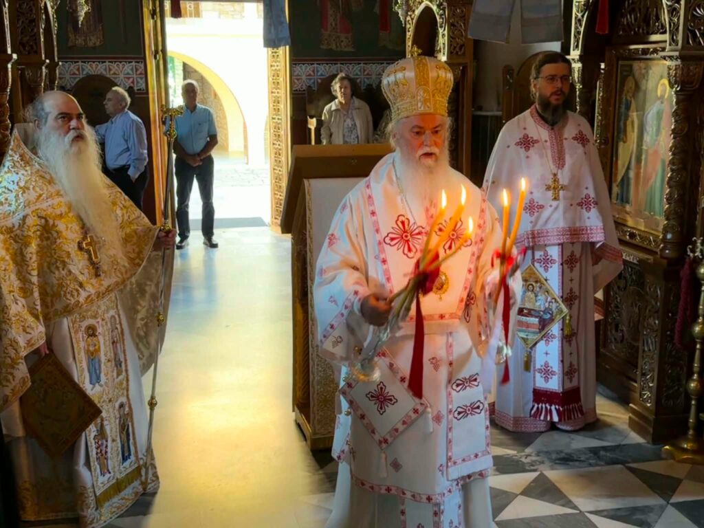 Ο Μητροπολίτης Ιερώνυμος στην Αγία Λαύρα Καλαβρύτων ΦΩΤΟ