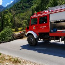 Καλάβρυτα: Πτώση μεγάλου κλαδιού πλατάνου σε δρόμο προκάλεσε κινητοποίηση Πυροσβεστικής και Δήμου ΦΩΤΟ 1 Πλατεία Καλαβρύτων με πυροσβεστικά