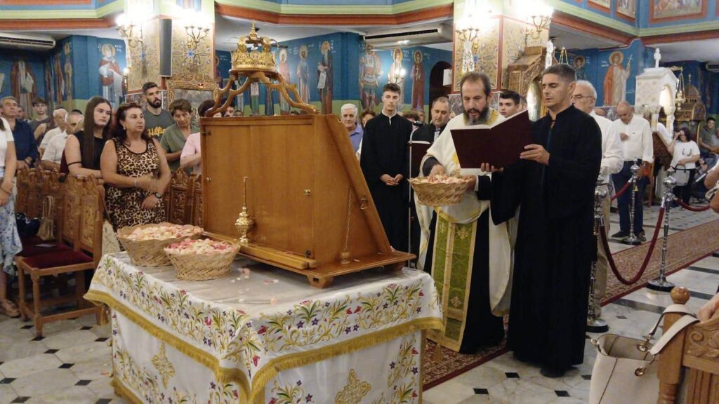 Τα εγκώμια της Θεοτόκου στην Φανερωμένη Αιγίου ΦΩΤΟ