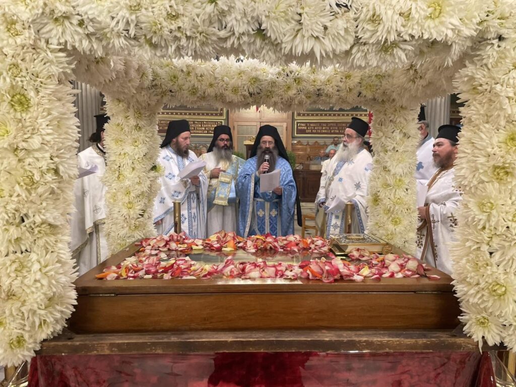 Προεόρτια Ιερά Αγρυπνία στο ναό του Αγίου Δημητρίου Πατρών ΦΩΤΟ