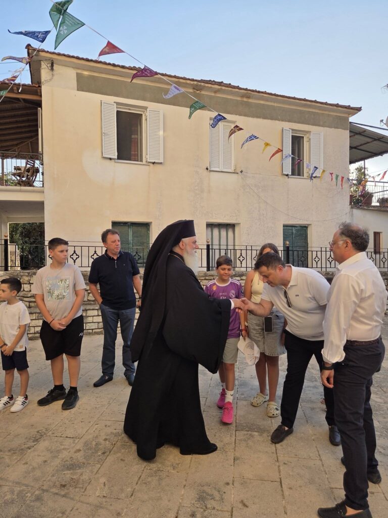 Ο Μητροπολίτης Ιερώνυμος στα Φίλια Κλειτορίας ΦΩΤΟ