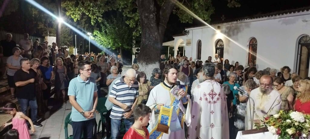 Στον ναό των Αγίων Μυροφόρων Εγλυκάδος τα εγκώμια της Υπεραγίας Θεοτόκου ΦΩΤΟ