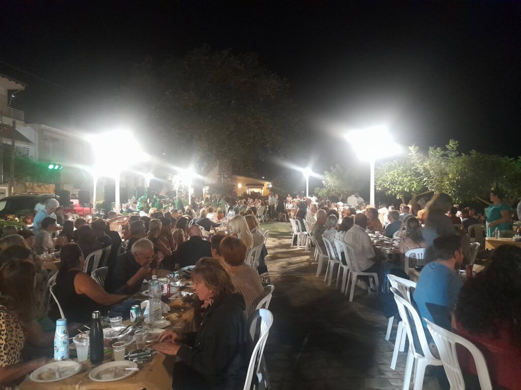 Μεγάλο παραδοσιακό πανηγύρι στον Πλάτανο Αιγιαλείας ΦΩΤΟ