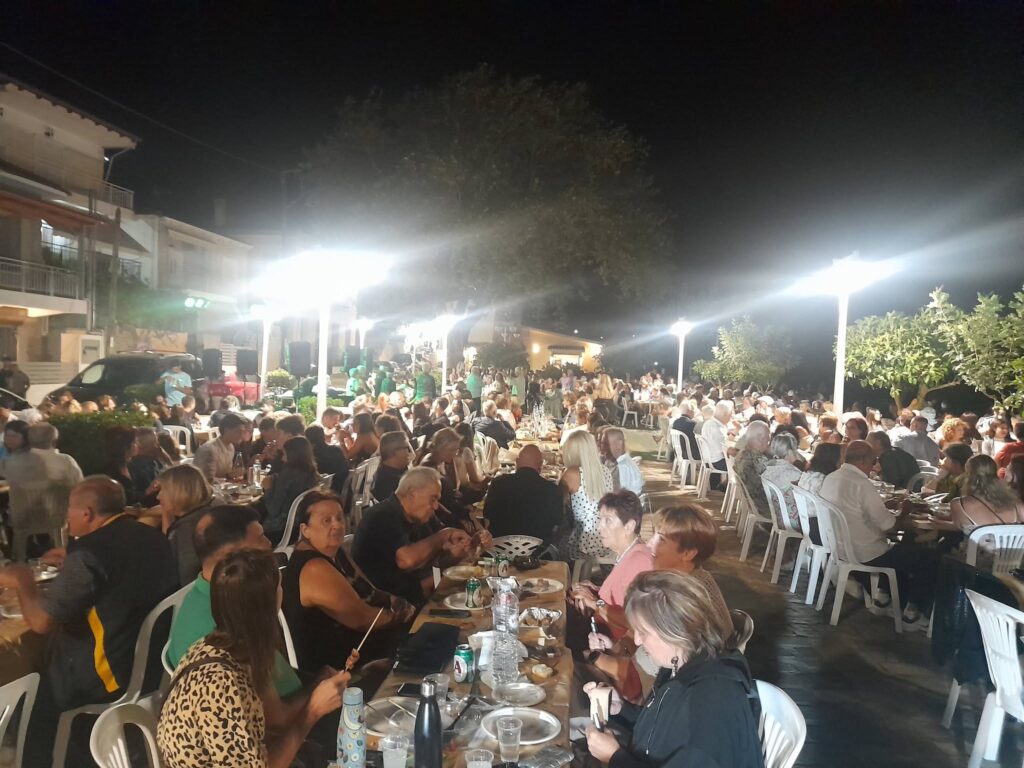 Μεγάλο παραδοσιακό πανηγύρι στον Πλάτανο Αιγιαλείας ΦΩΤΟ