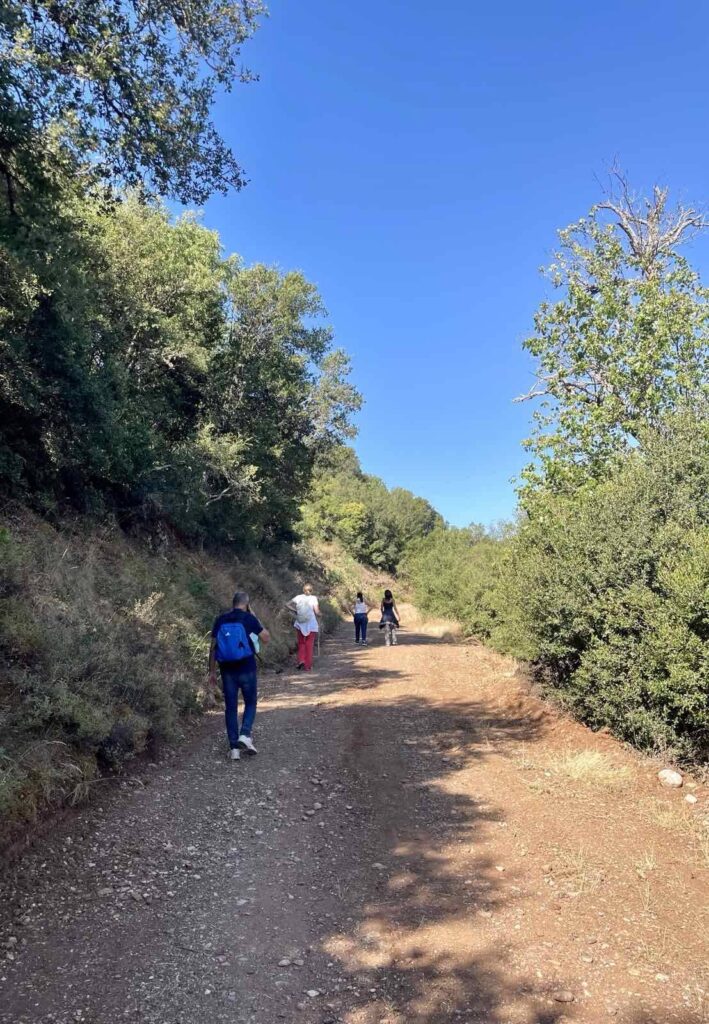 Ο Σύλλογος Απανταχού Λεοντιτών στην Μακελλαριά ΦΩΤΟ