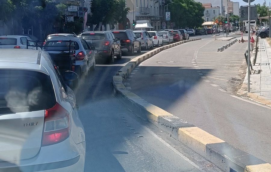 Πάτρα: Κυκλοφοριακή συμφόρηση στο παραλιακό μέτωπο λόγω ποδηλατοδ…