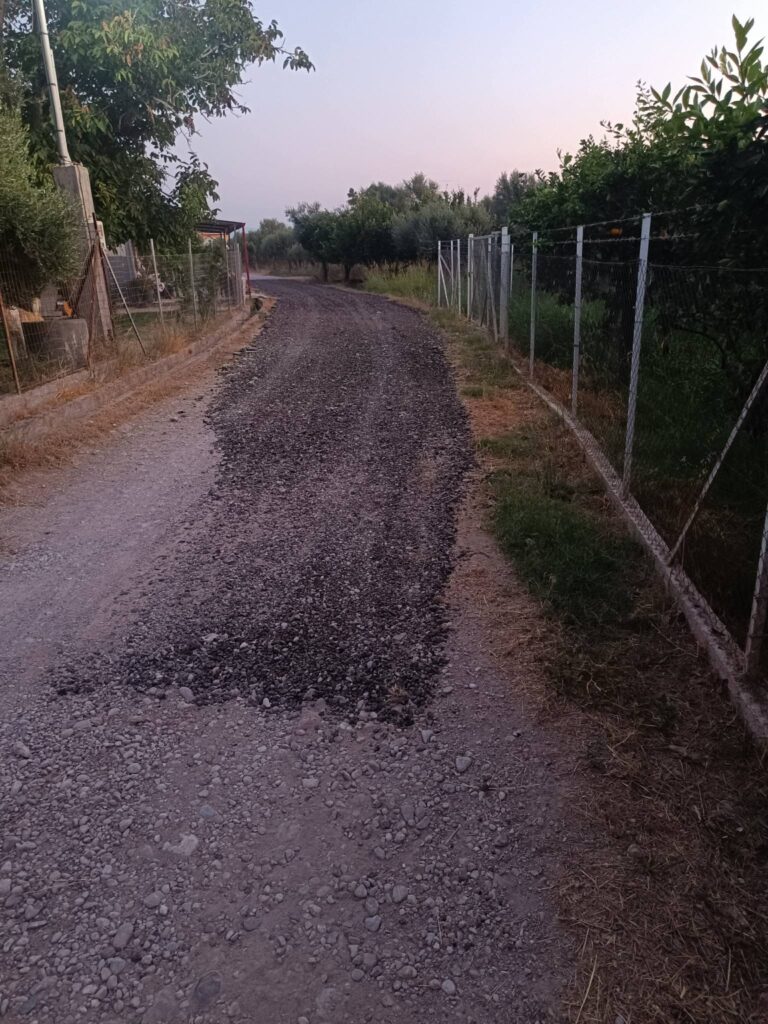 Τέμενη: Αποκατάσταση δρόμων με αξιοποίηση τριμμένης πίσσας ΦΩΤΟ