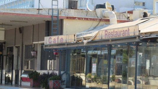Πάτρα: Λεηλατήθηκε ο χώρος του πρώην café Σταθμός, που παραμένει σε εγκατάλειψη ΦΩΤΟ