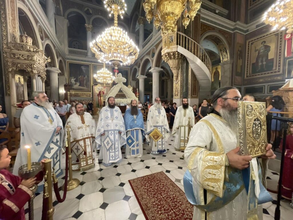 Προεόρτια Ιερά Αγρυπνία στο ναό του Αγίου Δημητρίου Πατρών ΦΩΤΟ