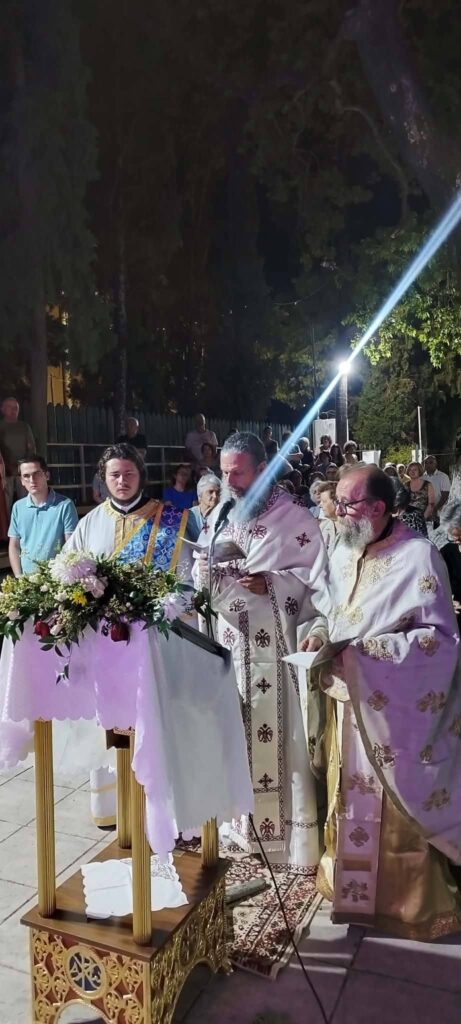 Στον ναό των Αγίων Μυροφόρων Εγλυκάδος τα εγκώμια της Υπεραγίας Θεοτόκου ΦΩΤΟ 9 Στον ναό των Αγίων Μυροφόρων Εγλυκάδος τα εγκώμια της Υπεραγίας Θεοτόκου ΦΩΤΟ