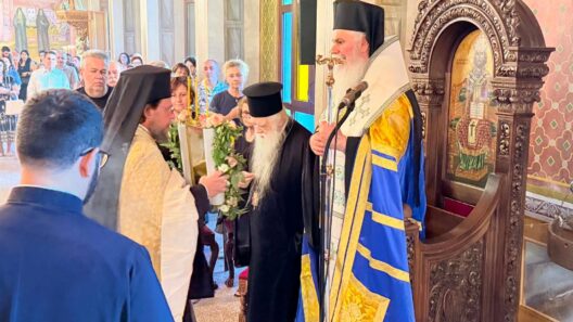 Πανηγυρικός εσπερινός στο Μέγα Σπήλαιο με Ιερώνυμο και Αμβρόσιο ΦΩΤΟ 23 Ο Αρχιεπίσκοπος Ιερώνυμος και ο Μητροπολίτης Αμβρόσιος σε πανηγυρ…