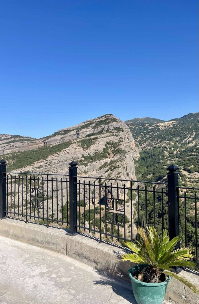 Ο Σύλλογος Απανταχού Λεοντιτών στην Μακελλαριά ΦΩΤΟ