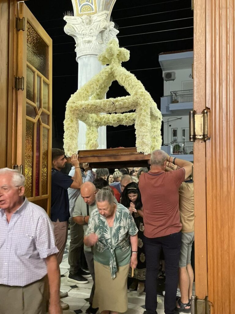 Προεόρτια Ιερά Αγρυπνία στο ναό του Αγίου Δημητρίου Πατρών ΦΩΤΟ