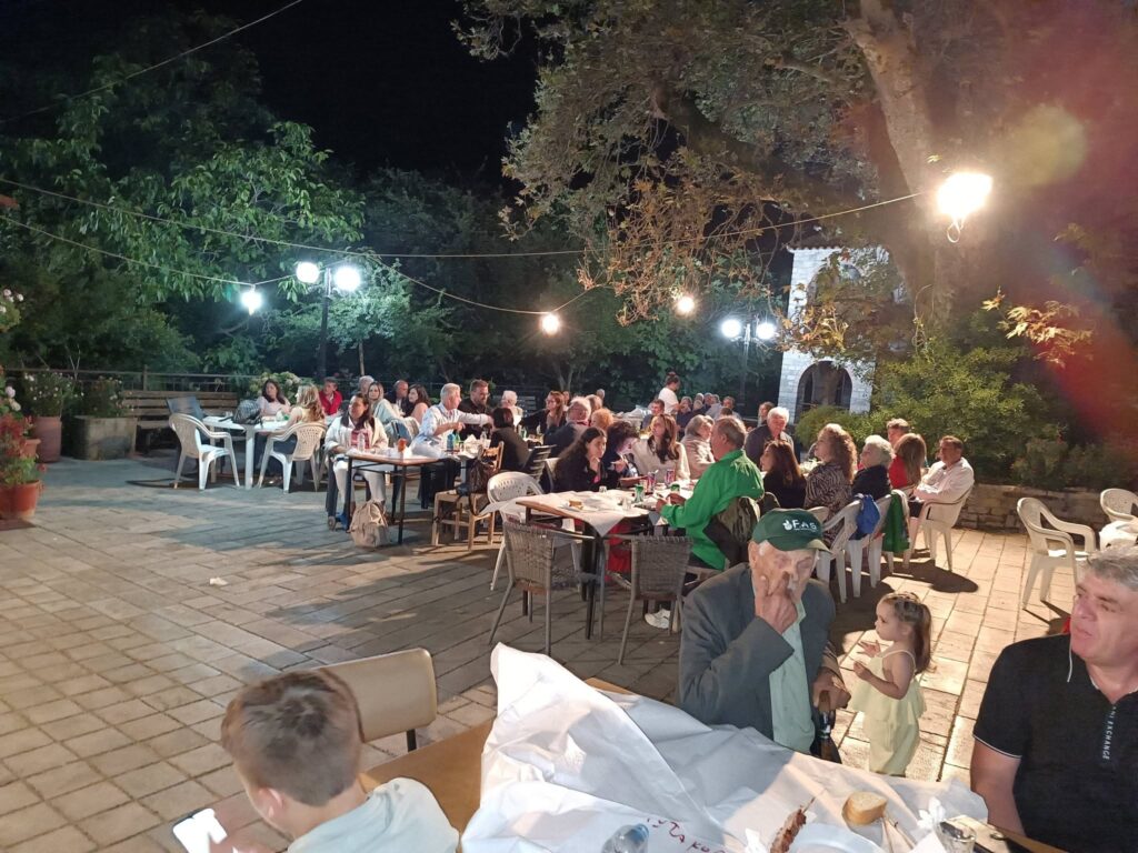 Παραδοσιακό γλέντι για τον Δεκαπενταύγουστο στον Κλείτορα ΦΩΤΟ