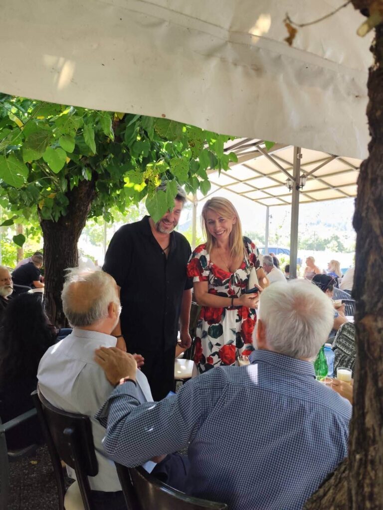 Το «ευχαριστώ» της Γιώτας Παυλοπούλου για τις αμέτρητες ευχές στη γιορτή της ΦΩΤΟ