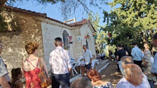 Με θέα τον Κορινθιακό ο εορτασμός της Παναγίας στο Πετροβούνι Αιγίου ΦΩΤΟ