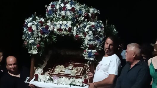 Η περιφορά του Επιταφίου της Παναγίας στην Κερπινή Καλαβρύτων ΦΩΤΟ 14 Η περιφορά του Επιταφίου της Παναγίας στην Κερπινή Καλαβρύτων ΦΩΤΟ