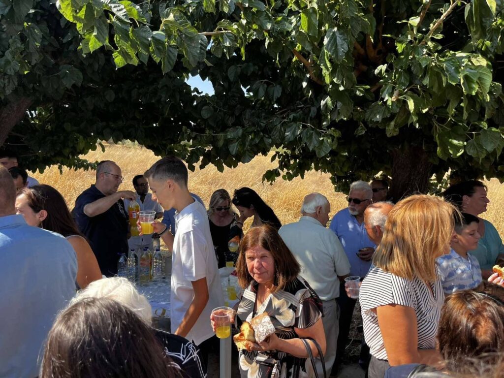 Στο Σταροχώρι γιορτάστηκε η Κοίμηση της Υπεραγίας Θεοτόκου ΦΩΤΟ