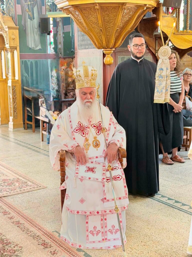 Δισαρχιερατική θεία λειτουργία στην Κλειτορία ΦΩΤΟ