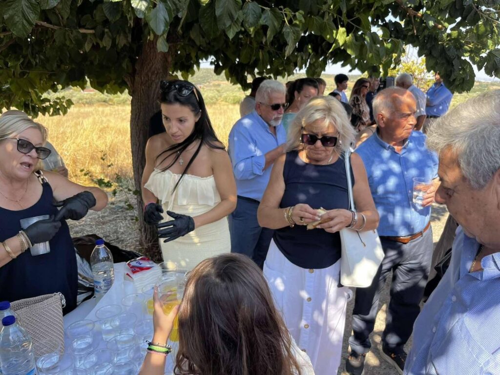 Στο Σταροχώρι γιορτάστηκε η Κοίμηση της Υπεραγίας Θεοτόκου ΦΩΤΟ