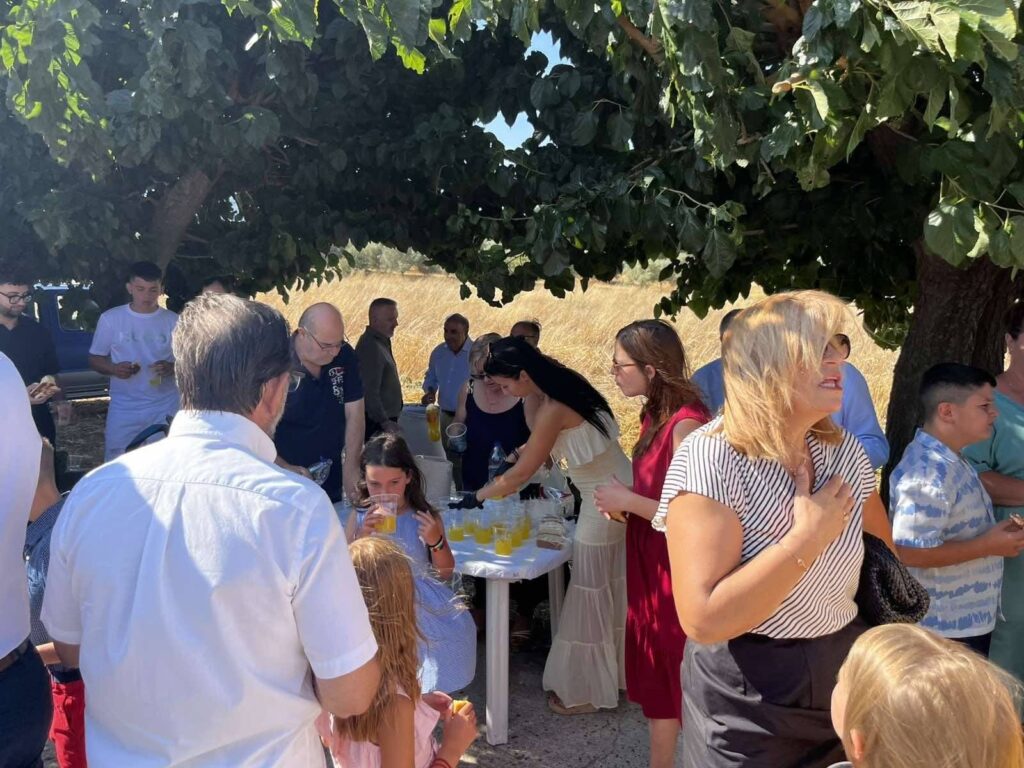 Στο Σταροχώρι γιορτάστηκε η Κοίμηση της Υπεραγίας Θεοτόκου ΦΩΤΟ