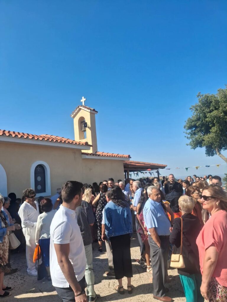 Με ταβούλια ο Δεκαπενταύγουστος στο Καλούσι Ερυμάνθου ΒΙΝΤΕΟ-ΦΩΤΟ
