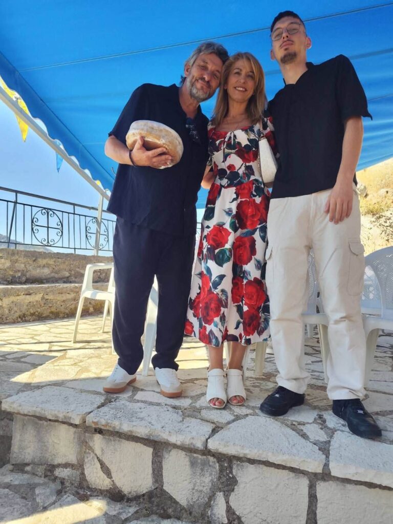 Το «ευχαριστώ» της Γιώτας Παυλοπούλου για τις αμέτρητες ευχές στη γιορτή της ΦΩΤΟ