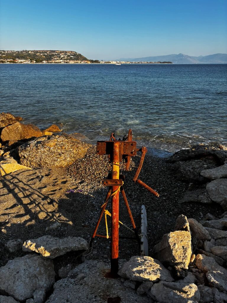 Αιγείρα: Στα κάγκελα οι κάτοικοι για καλαθάκια και οδοκαθαριστές ΦΩΤΟ