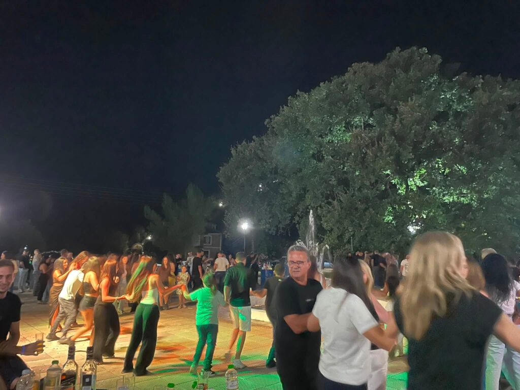 Το Party Νεολαίας στο Πάος Καλαβρύτων ΒΙΝΤΕΟ-ΦΩΤΟ 5 Το Party Νεολαίας στο Πάος Καλαβρύτων ΒΙΝΤΕΟ-ΦΩΤΟ