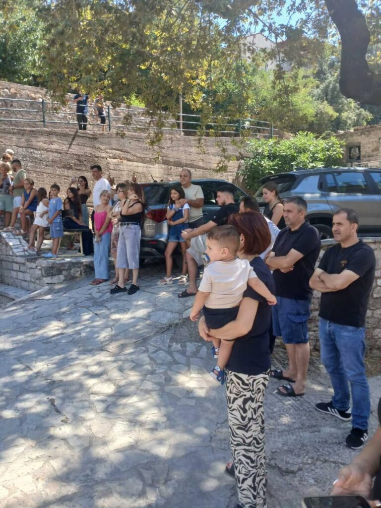 Με ταβούλια ο Δεκαπενταύγουστος στο Καλούσι Ερυμάνθου ΒΙΝΤΕΟ-ΦΩΤΟ
