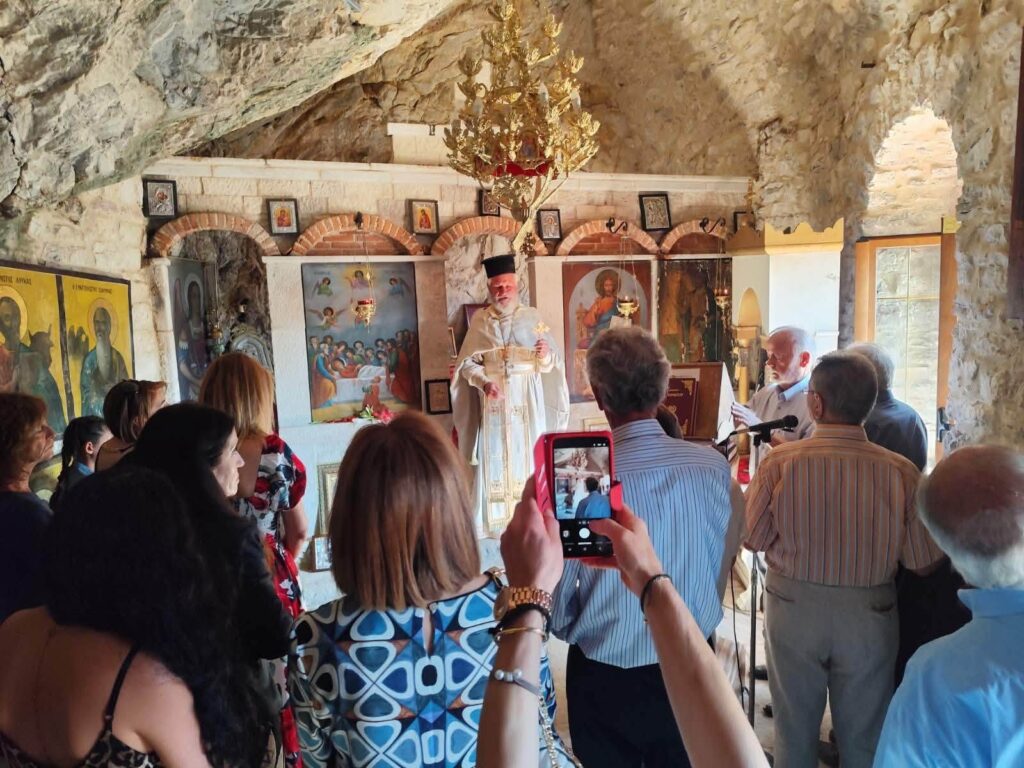 Το «ευχαριστώ» της Γιώτας Παυλοπούλου για τις αμέτρητες ευχές στη γιορτή της ΦΩΤΟ