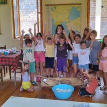 Το σχολείο μοσχοβόλησε…παράδοση στο Πλανητέρο ΒΙΝΤΕΟ-ΦΩΤΟ