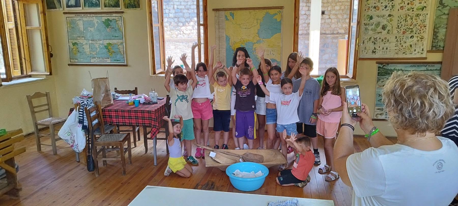 Το σχολείο μοσχοβόλησε…παράδοση στο Πλανητέρο ΒΙΝΤΕΟ-ΦΩΤΟ