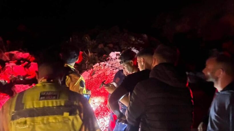 Ερυμάνθος: Ολονύχτια επιχείρηση διάσωσης δύο αδερφών που εγκλωβίστηκαν σε χαράδρα στο Αλεποχώρι ΒΙΝΤΕΟ-ΦΩΤΟ 3 Ερυμάνθος: Ολονύχτια επιχείρηση διάσωσης δύο αδερφών που εγκλωβίστηκαν σε χαράδρα στο Αλεποχώρι ΒΙΝΤΕΟ-ΦΩΤΟ