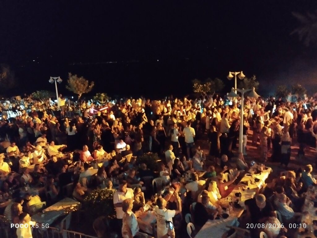Η Λένα Ζευγαρά «έκαψε» τον Πλάτανο της Ακράτας ΒΙΝΤΕΟ-ΦΩΤΟ