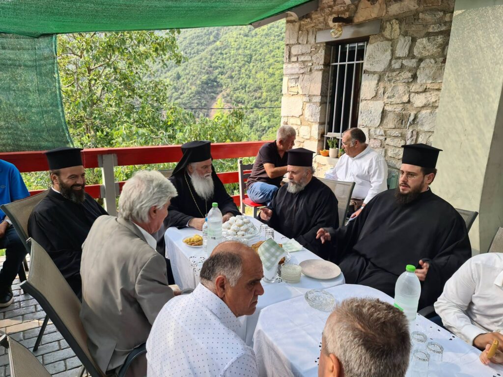 Επίσκεψη του Μητροπολίτη Ιερώνυμου στο Λειβάρτζι ΦΩΤΟ