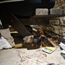 Καλάβρυτα: Εικόνες χωματερής και βανδαλισμοί στο Βραχνί από νεαρούς ΦΩΤΟ 1 Καλάβρυτα: Εικόνες χωματερής και βανδαλισμοί στο Βραχνί από νεαρούς ΦΩΤΟ