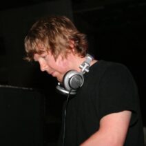 Παγκόσμιοι ρυθμοί με τον John Digweed στην Παραλία Άκολης ΒΙΝΤΕΟ